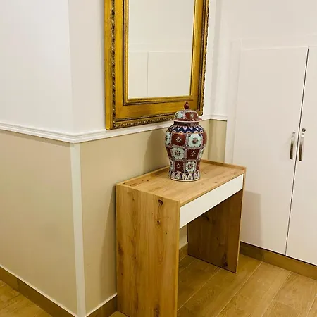 El Del César Boutique, Aparcamiento Gratis