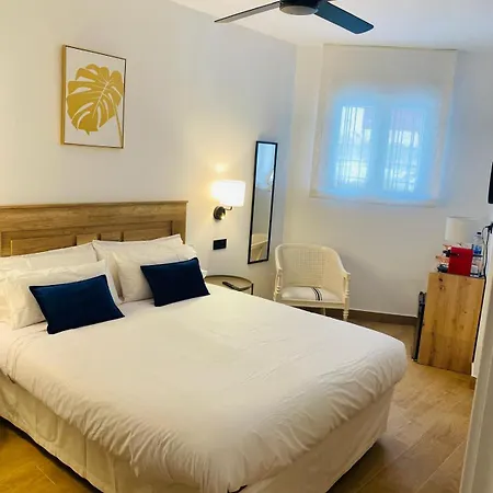 El Del Cesar Boutique, Aparcamiento Gratis Μέριδα