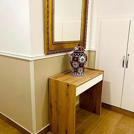 El Del Cesar Boutique, Aparcamiento Gratis
